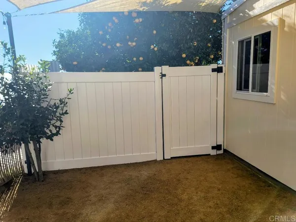 $425,000 | 245 West Bobier Drive, Unit 90, Vista, CA 92083