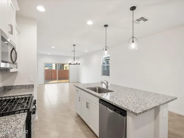 $387,830 | 9759 North Solstice Avenue, Tucson, AZ 85743