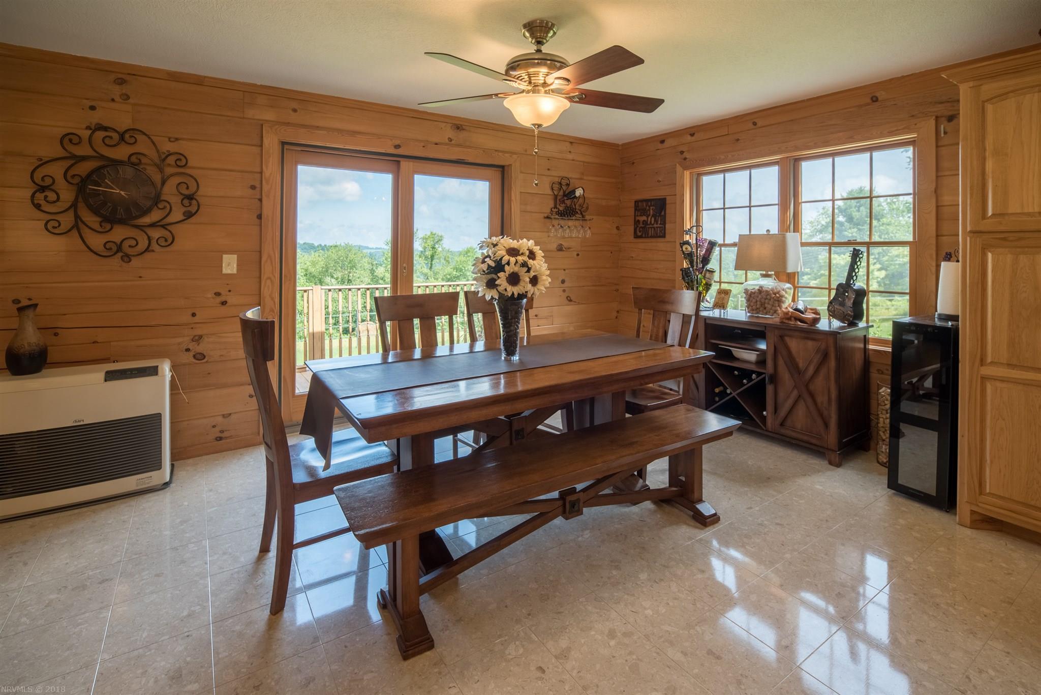 187 Hemlock Ridge Road Hillsville, VA 24343 - Photo 8 of 39 Gallery Image 8