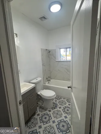 $2,500 | 415 Hopkins Street Southwest, Atlanta, GA 30310