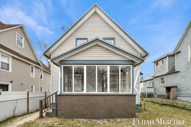 $229,900 | 1728 Francis Avenue Southeast, Grand Rapids, MI 49507