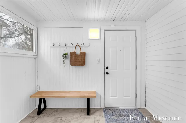 $229,900 | 1728 Francis Avenue Southeast, Grand Rapids, MI 49507