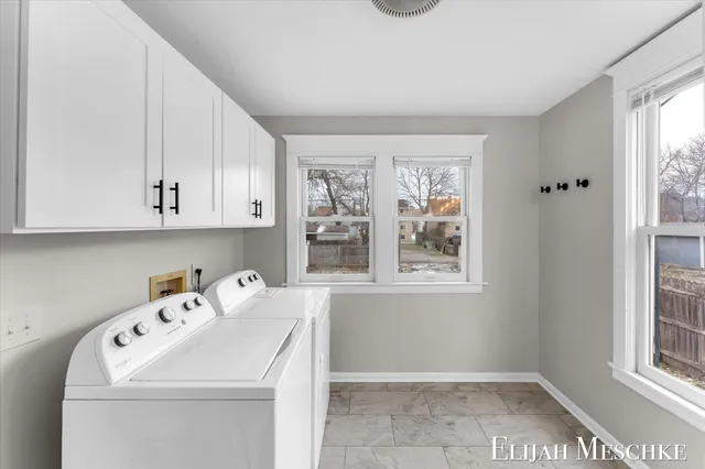 $229,900 | 1728 Francis Avenue Southeast, Grand Rapids, MI 49507