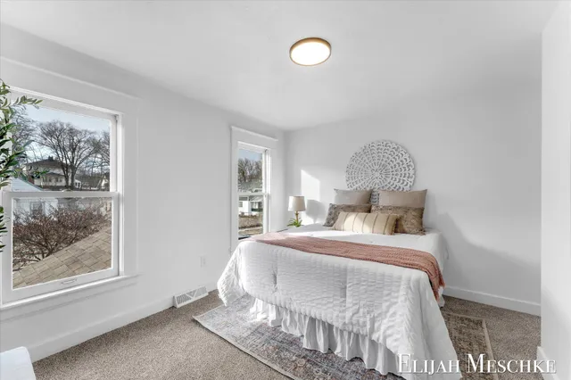 $229,900 | 1728 Francis Avenue Southeast, Grand Rapids, MI 49507