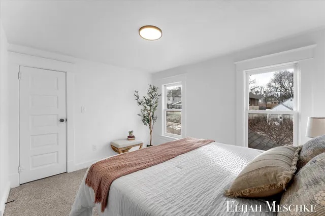 $229,900 | 1728 Francis Avenue Southeast, Grand Rapids, MI 49507