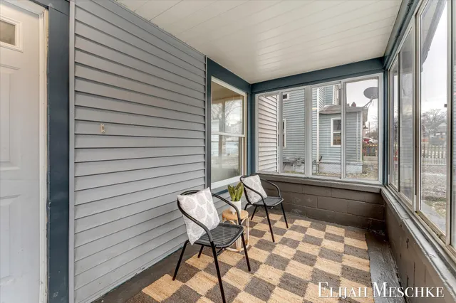 $229,900 | 1728 Francis Avenue Southeast, Grand Rapids, MI 49507