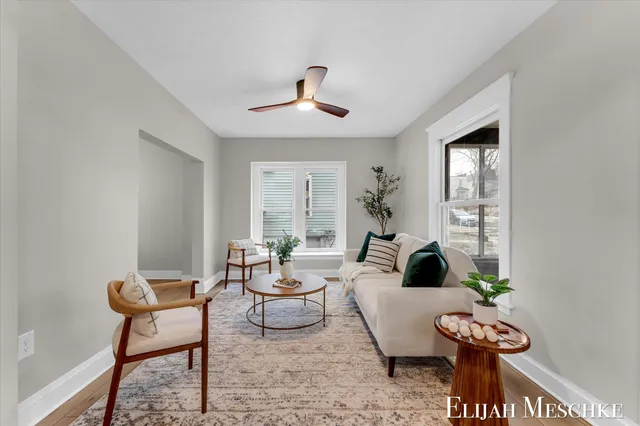 $229,900 | 1728 Francis Avenue Southeast, Grand Rapids, MI 49507