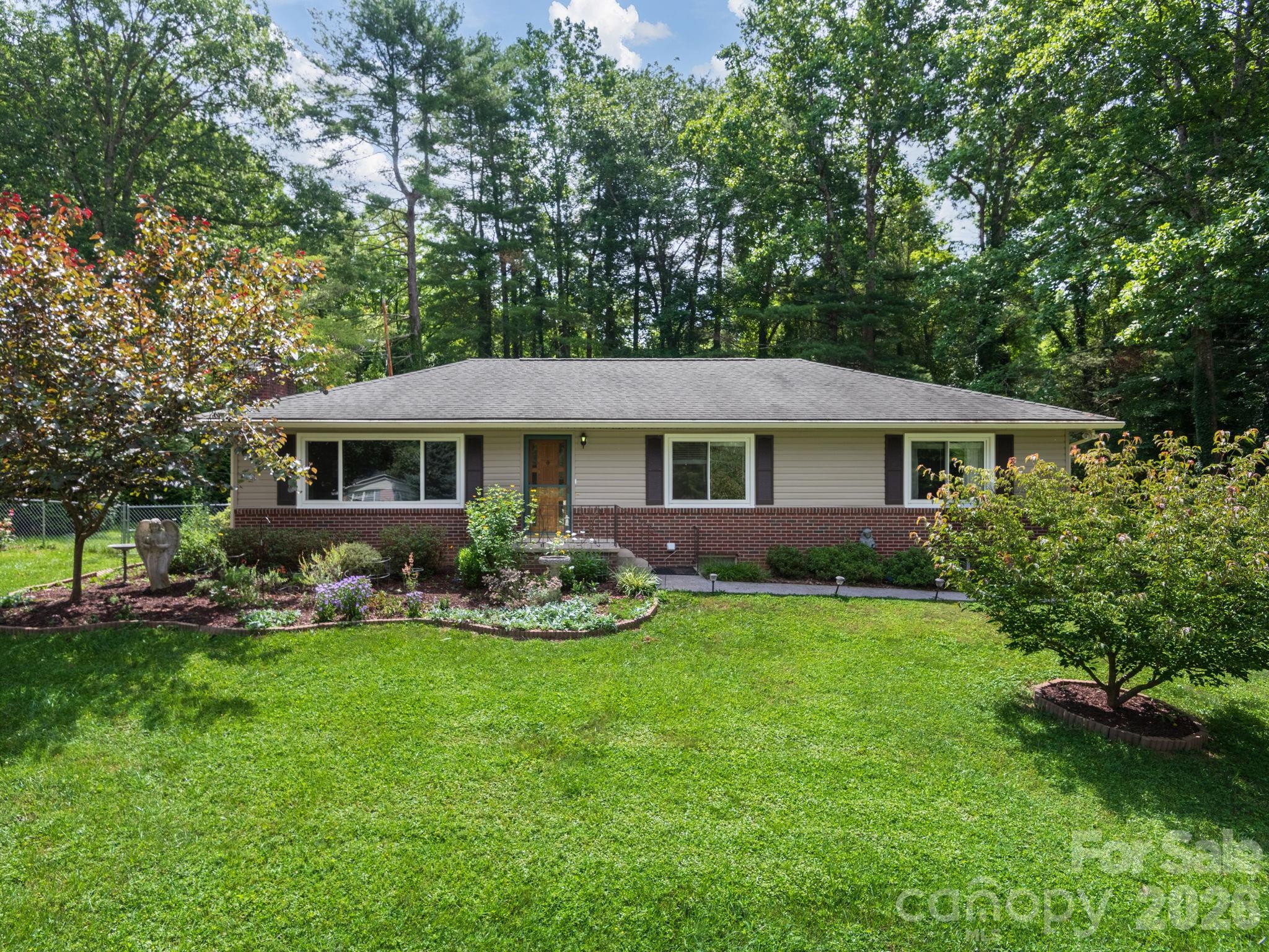 112 Lyndale Road Hendersonville, NC 28739 - Photo 1 of 30