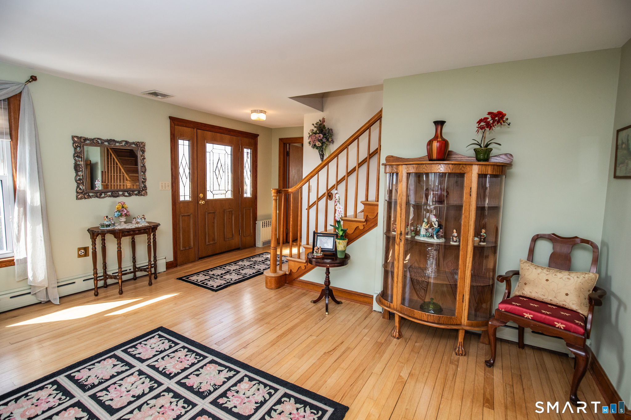 924 East Center Street Wallingford, CT 06492 - Photo 3 of 33 Front entry