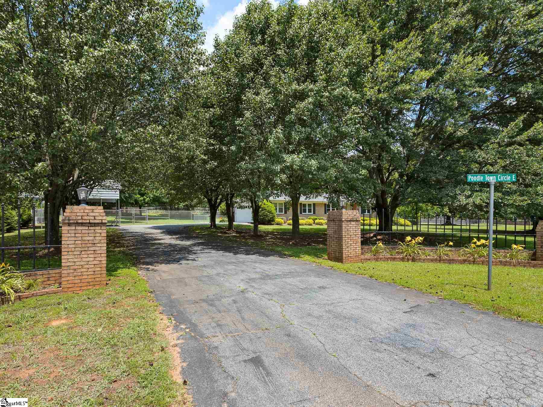 107 State Rd S-42-7423 Inman, SC 29349 - Photo 2 of 36