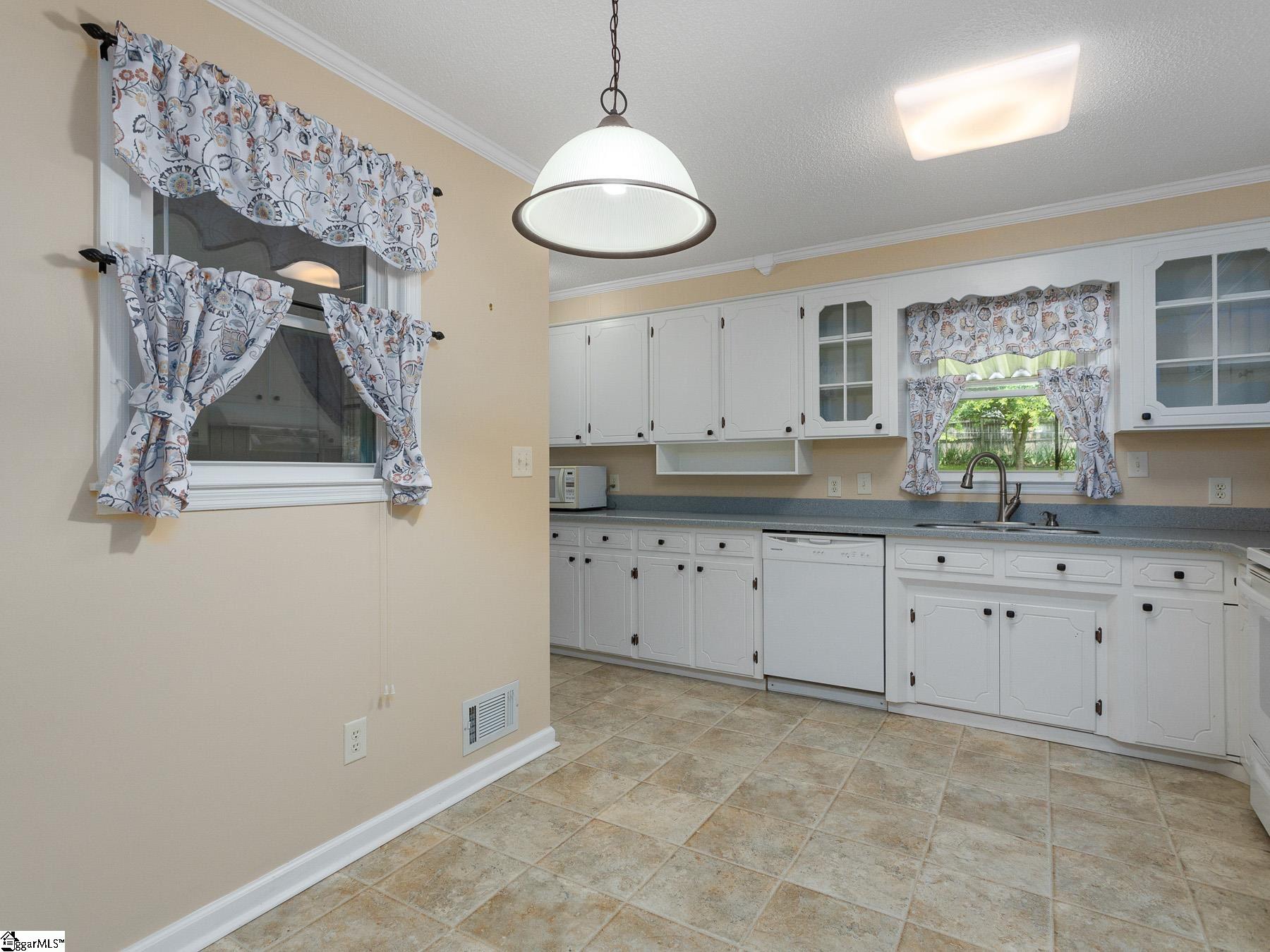 107 State Rd S-42-7423 Inman, SC 29349 - Photo 13 of 36