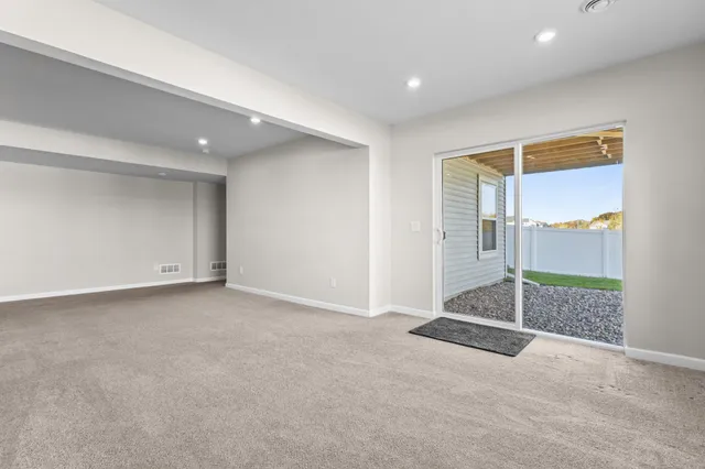 $635,000 | 19294 Clearwater Loop, Farmington, MN 55024