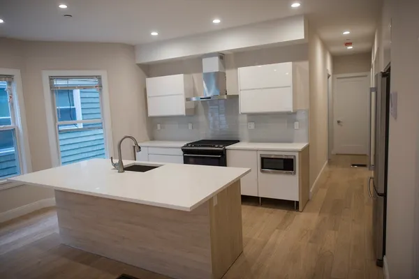 $5,990 | 769 Dorchester Avenue, Unit 1, Boston, MA 02125