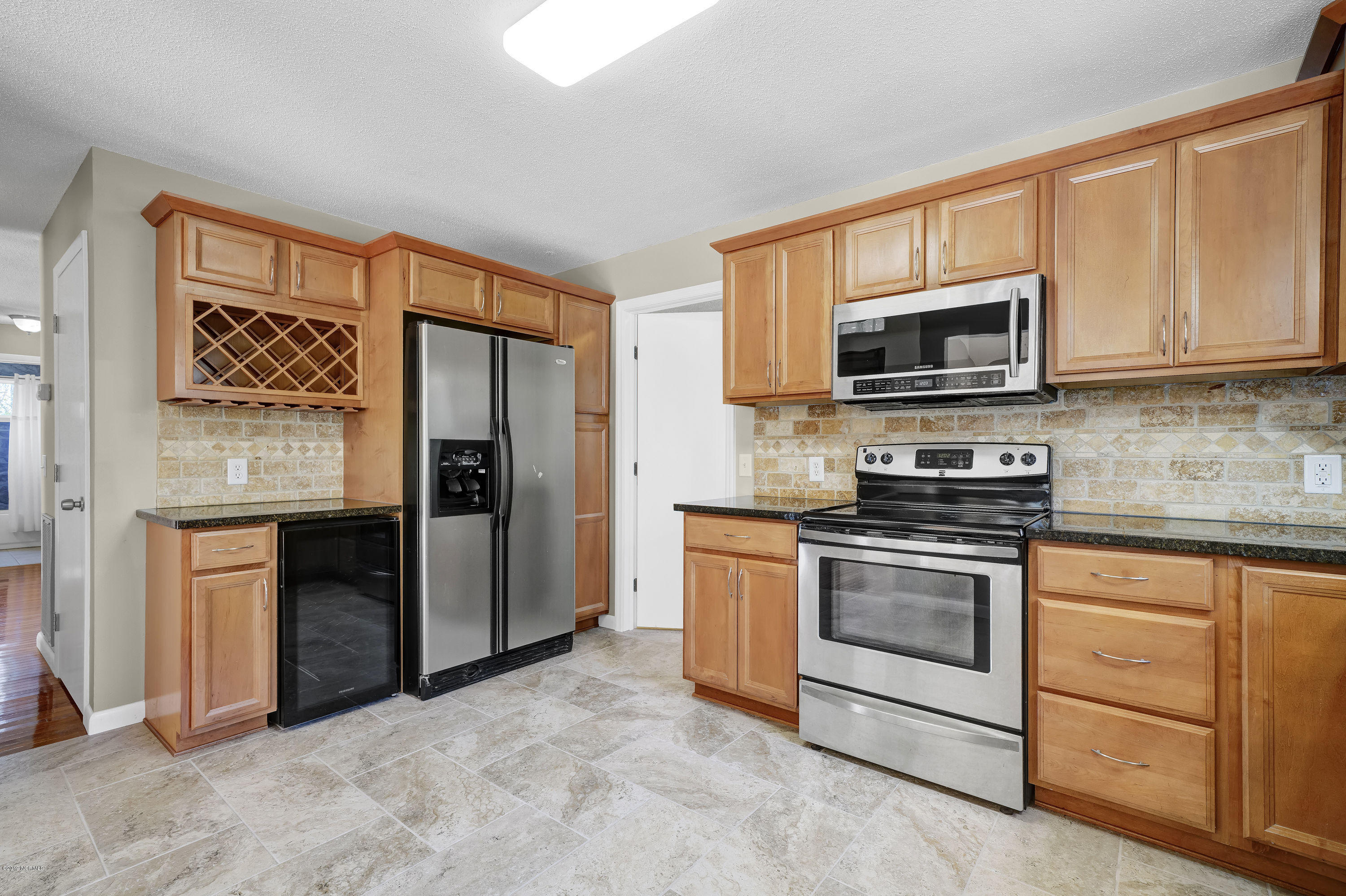 401 Ravenswood Road Hampstead, NC 28443 - Photo 11 of 28 401RavenswoodRoad-16