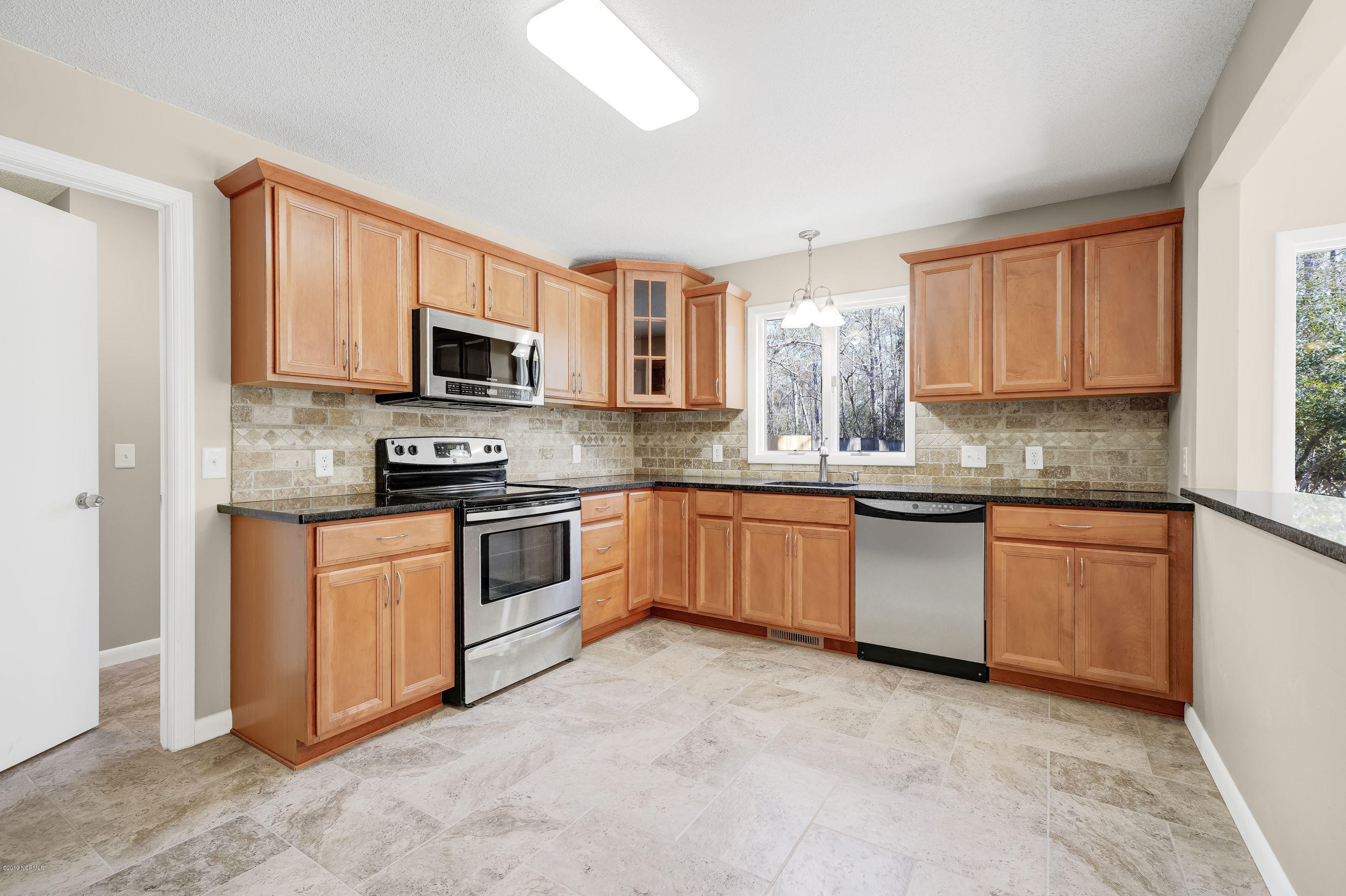 401 Ravenswood Road Hampstead, NC 28443 - Photo 12 of 28 401RavenswoodRoad-14