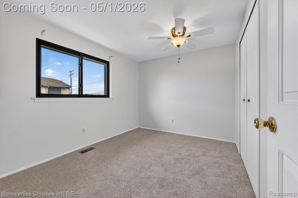 2513 Samoset Road Royal Oak, MI 48073 - Photo 23 of 40