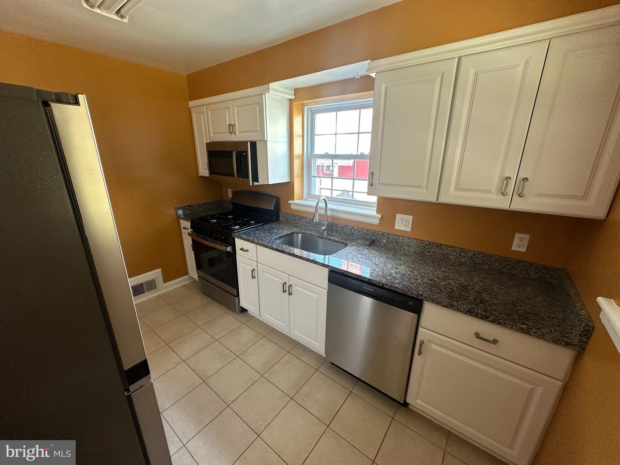 2306 Dennis Avenue Silver Spring, MD 20902 - Photo 8 of 19