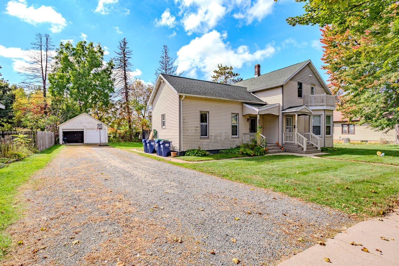 907 Single Wausau, WI 54403 - Photo 2 of 28 Gallery Image 2
