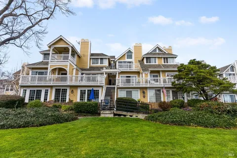 $775,000 | 332 East 2nd Street, Benicia, CA 94510
