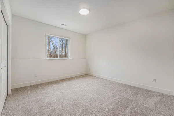 $639,900 | 8275 McArthur Avenue Northeast, Belding, MI 48809