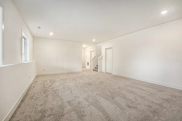 $639,900 | 8275 McArthur Avenue Northeast, Belding, MI 48809