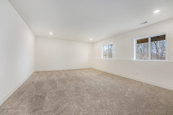 $639,900 | 8275 McArthur Avenue Northeast, Belding, MI 48809