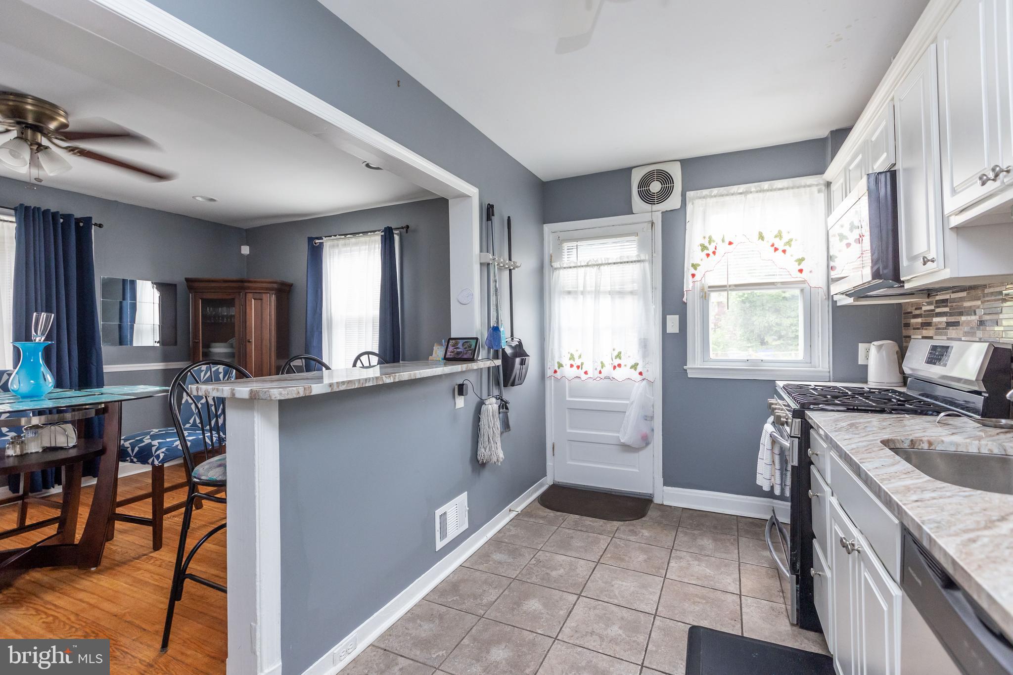 1911 Ramblewood Road Baltimore, MD 21239 - Photo 8 of 29 Kitchen with access to rear yard.