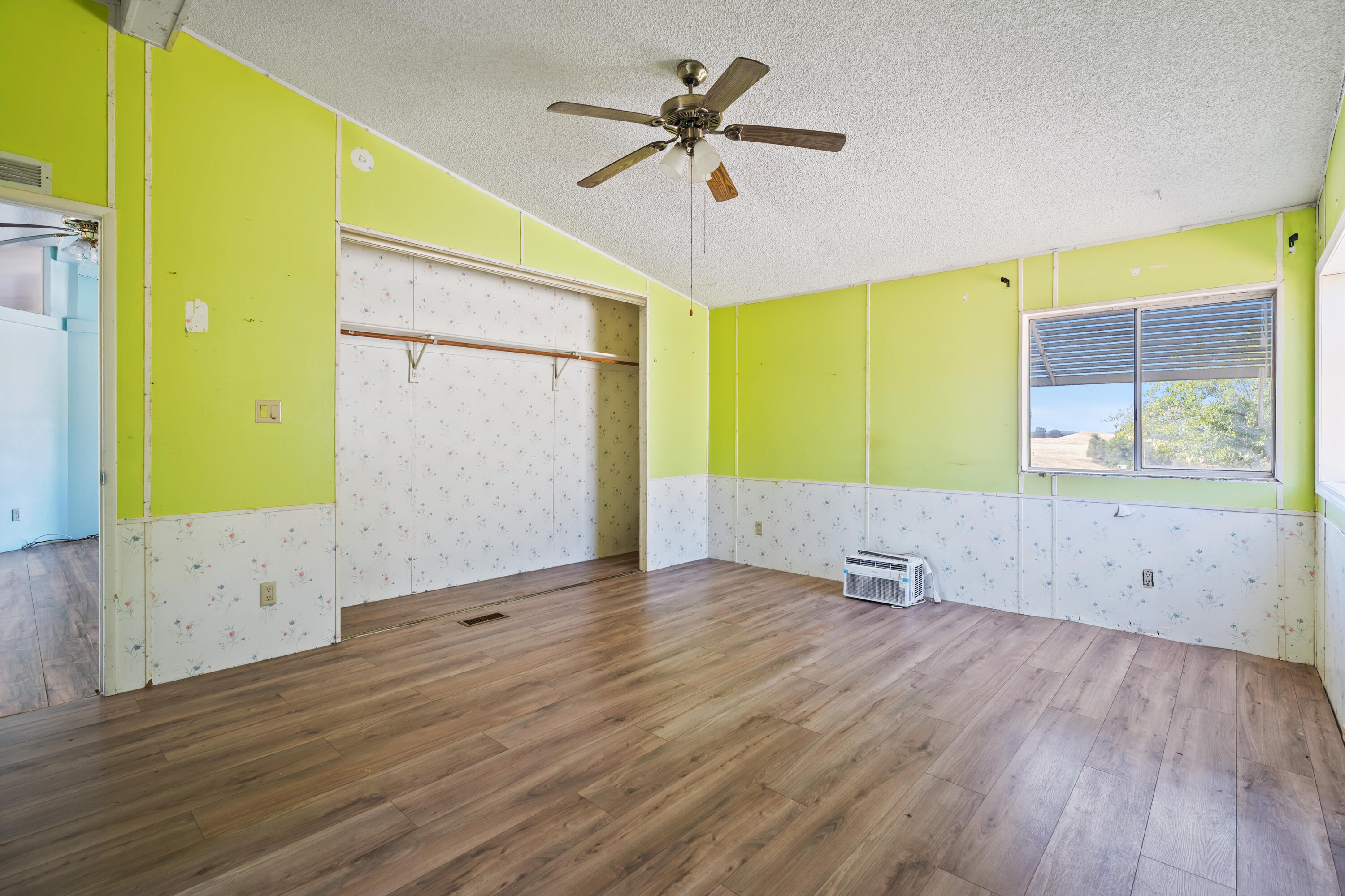 13905 Mendenhall Road Red Bluff, CA 96080 - Photo 14 of 34 TUF00683
