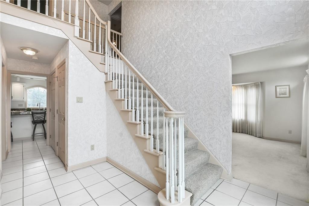 271 Pinkerton Road Wexford, PA 15090 - Photo 2 of 25 Gallery Image 2