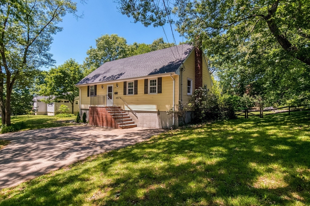 77 Leonard Street Dedham, MA 02026 - Photo 3 of 40