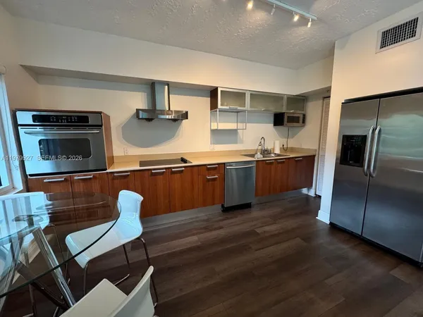 $2,900 | 1528 Brickell Avenue, Unit 101, Miami, FL 33129