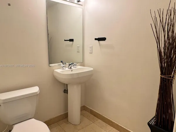 $2,900 | 1528 Brickell Avenue, Unit 101, Miami, FL 33129