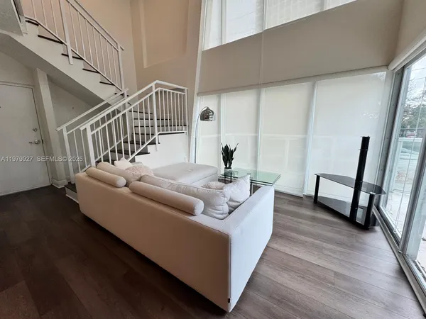 $2,900 | 1528 Brickell Avenue, Unit 101, Miami, FL 33129