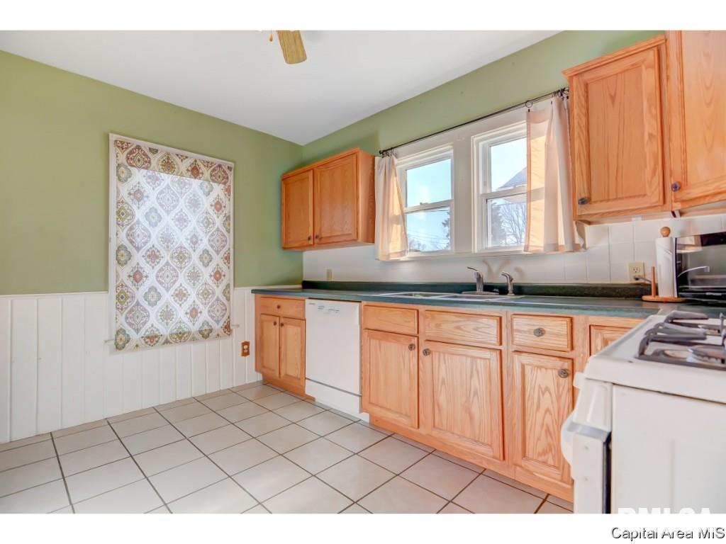 2052 North 5th Street Springfield, IL 62702 - Photo 13 of 36
