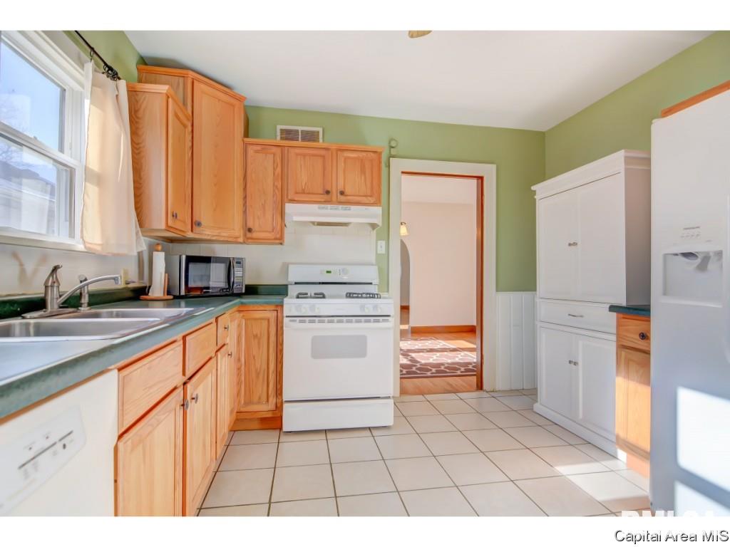 2052 North 5th Street Springfield, IL 62702 - Photo 14 of 36