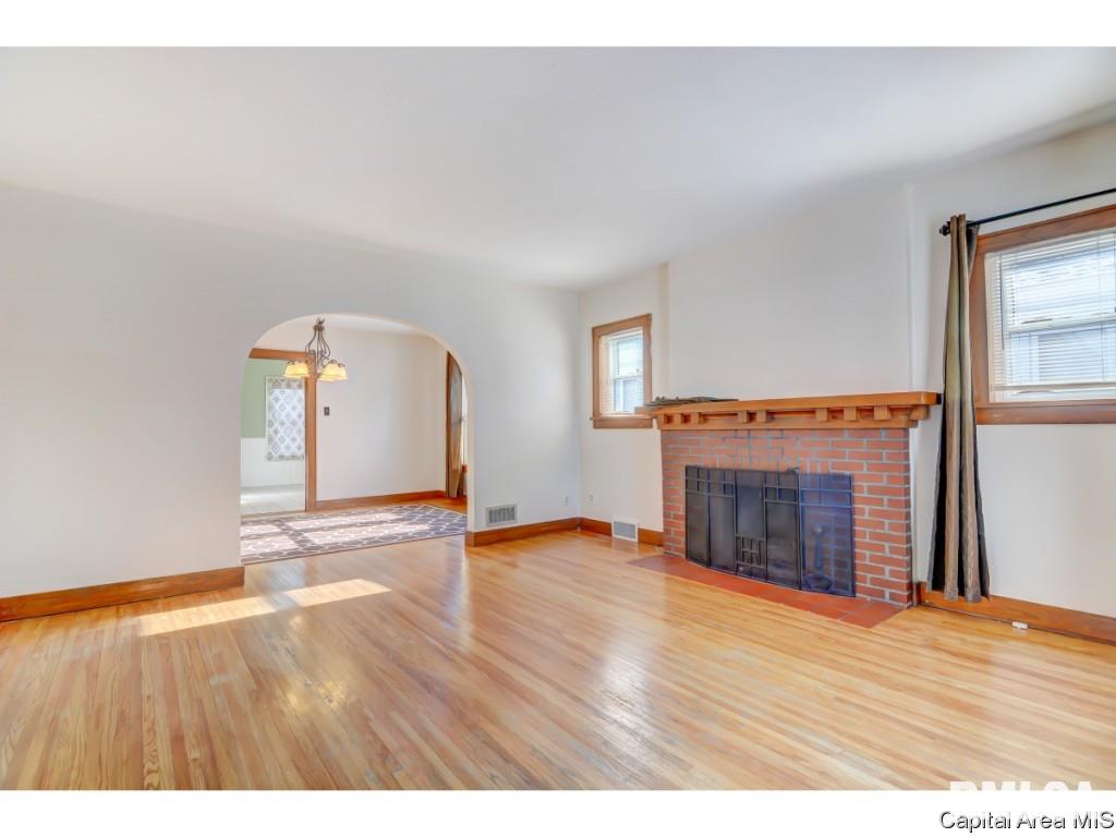 2052 North 5th Street Springfield, IL 62702 - Photo 2 of 36