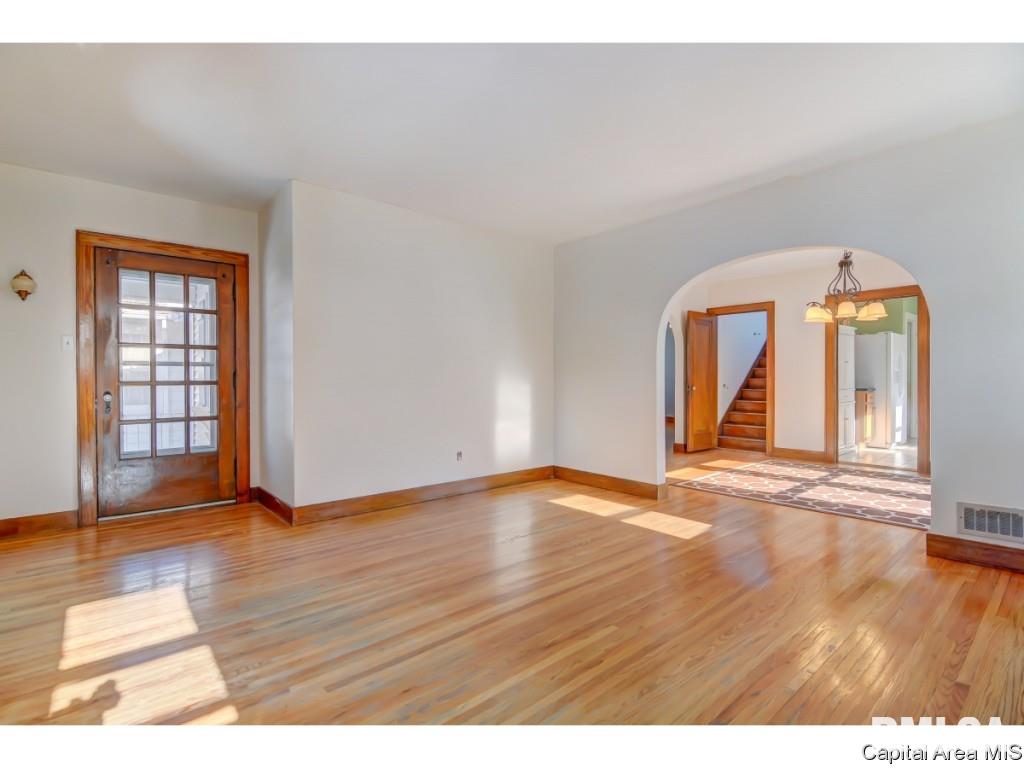 2052 North 5th Street Springfield, IL 62702 - Photo 3 of 36