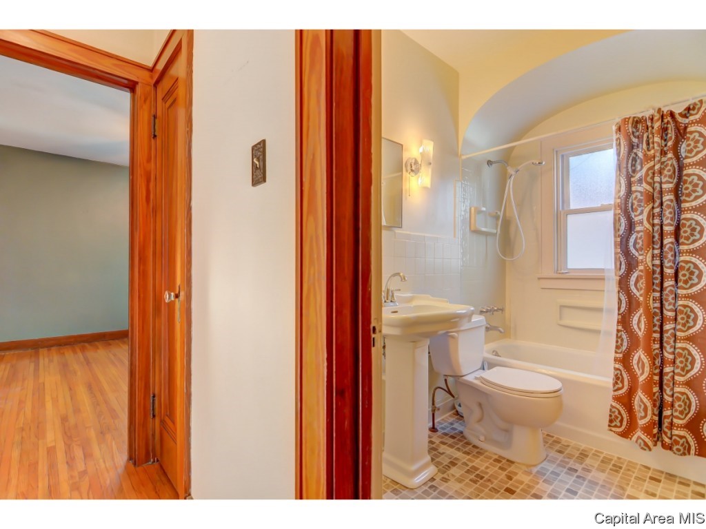 2052 North 5th Street Springfield, IL 62702 - Photo 10 of 36
