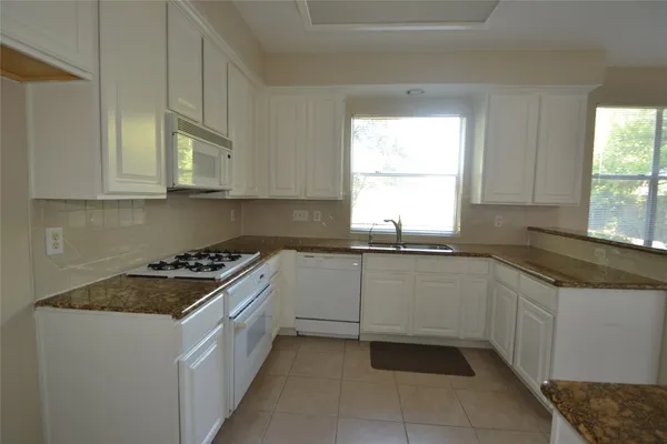 $2,450 | 15406 Amesbury Lane, Sugar Land, TX 77478