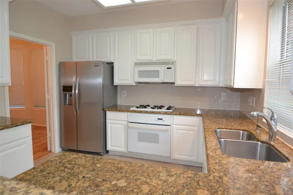 $2,450 | 15406 Amesbury Lane, Sugar Land, TX 77478