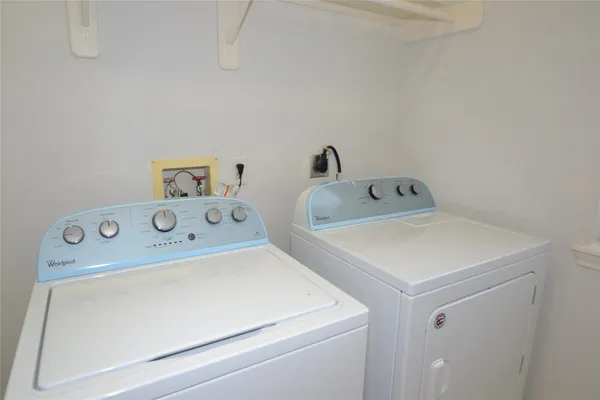 $2,450 | 15406 Amesbury Lane, Sugar Land, TX 77478