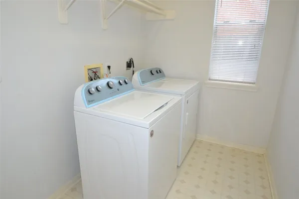 $2,450 | 15406 Amesbury Lane, Sugar Land, TX 77478