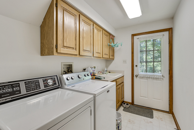 2905 Turnberry Road St. Charles, IL 60174 - Photo 19 of 34