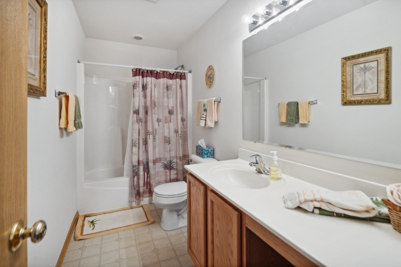 1116 Bartholdi Court Carol Stream, IL 60188 - Photo 14 of 21 a bathroom with a sink toilet and shower