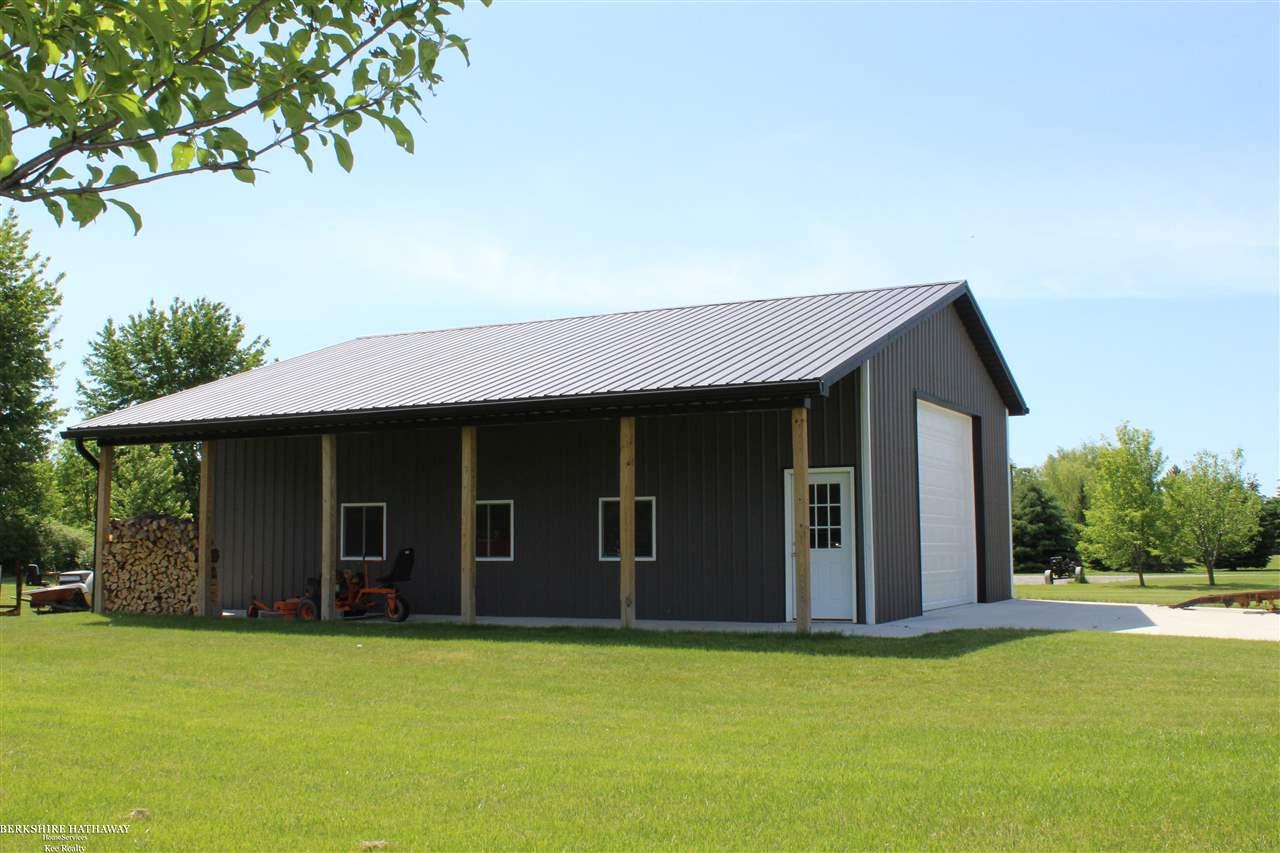 330 Holmes Road Allenton, MI 48002 - Photo 5 of 38 50013844-4.JPG