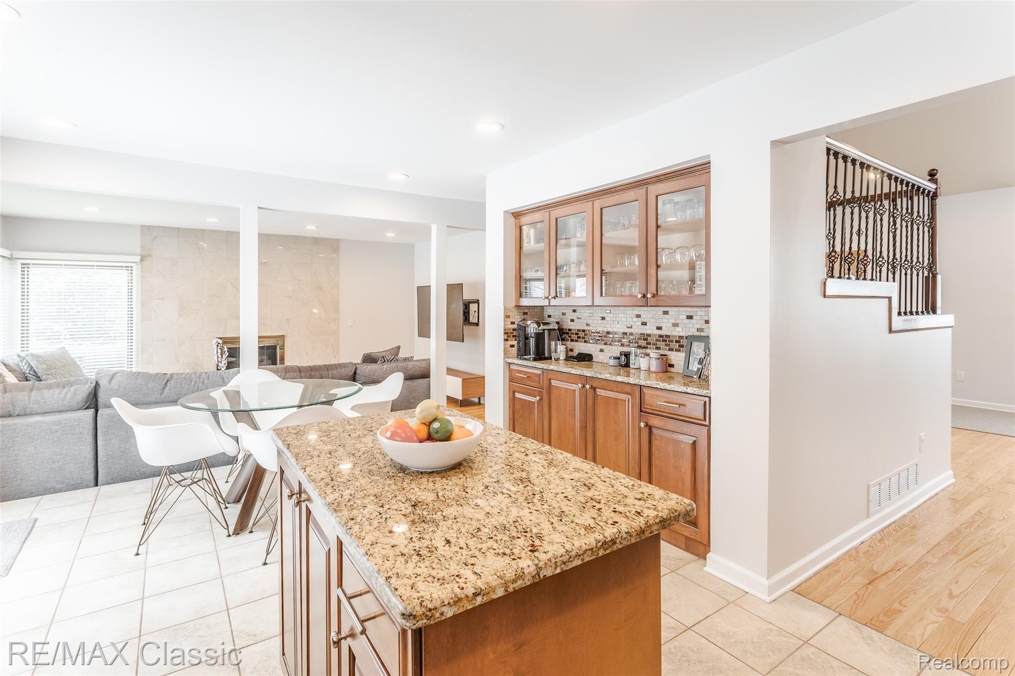 5151 Patrick Road West Bloomfield, MI 48322 - Photo 24 of 43 Patrick-17.jpg