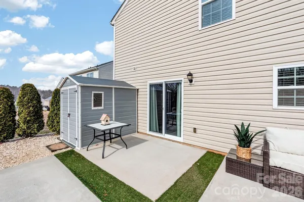 $365,000 | 405 Bennington Drive, Stanley, NC 28164