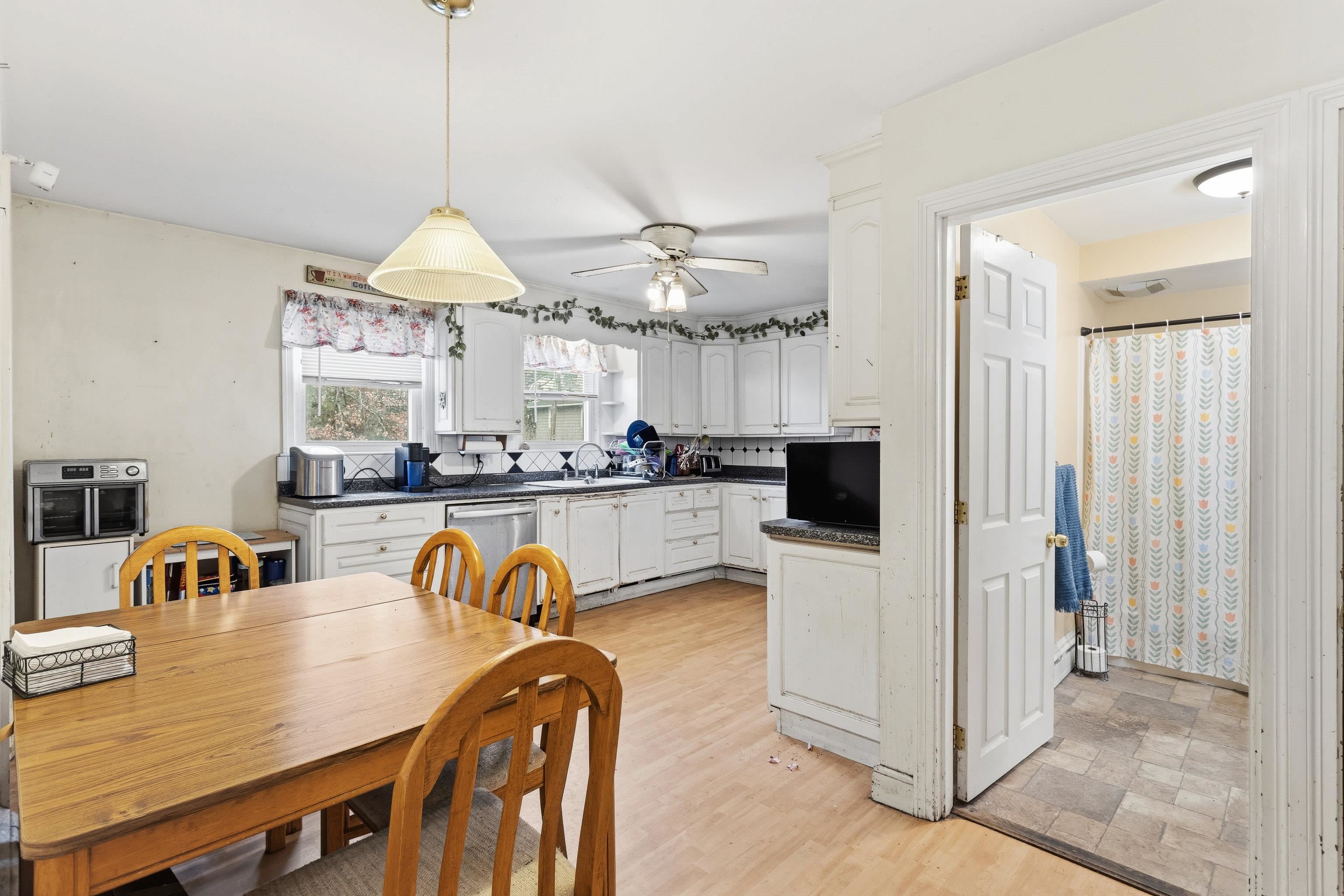 222 Biron Street Manchester, NH 03102 - Photo 14 of 51