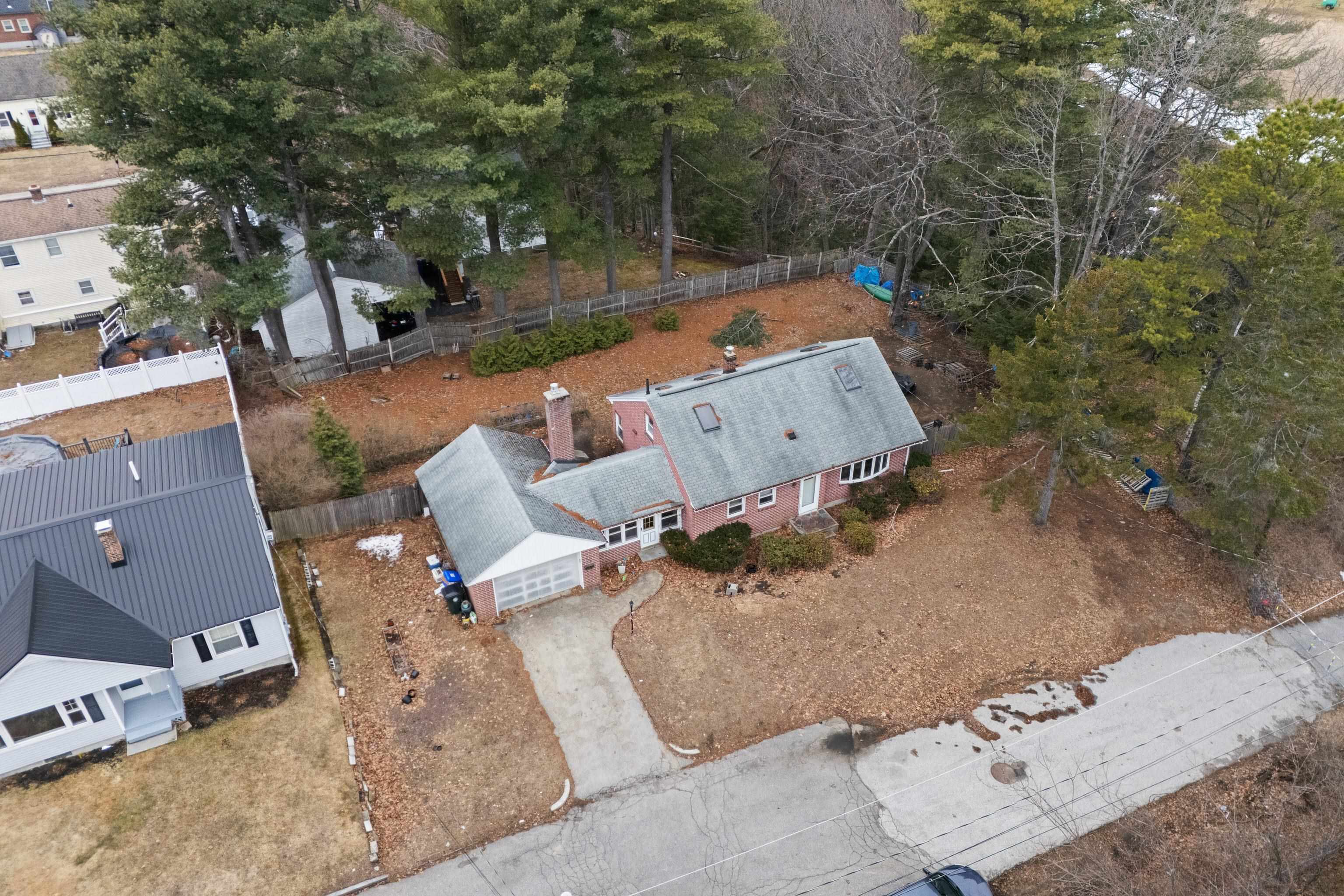 222 Biron Street Manchester, NH 03102 - Photo 4 of 51