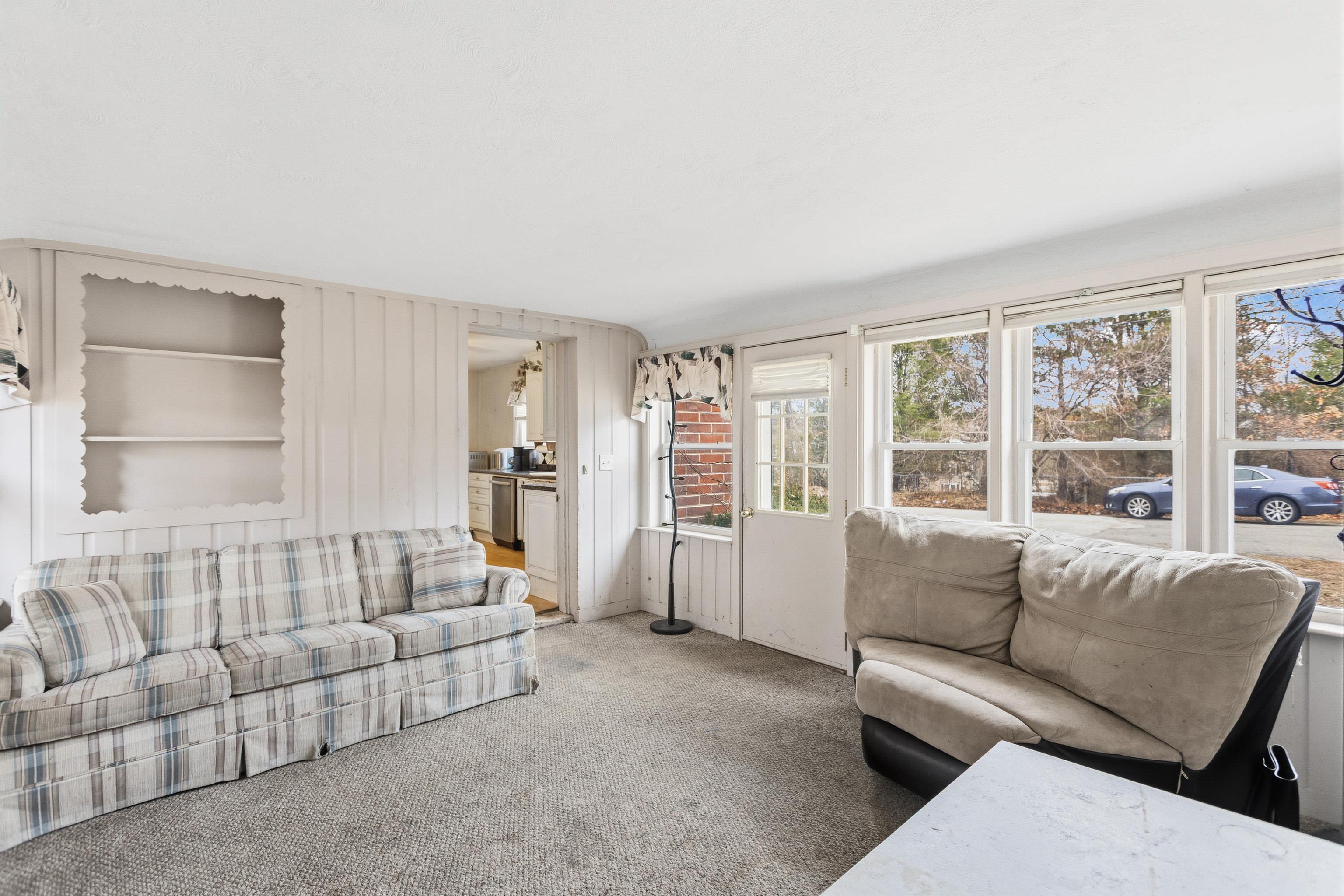 222 Biron Street Manchester, NH 03102 - Photo 7 of 51